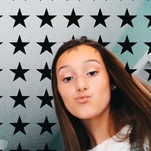 Meet your Posher, Rylan grace